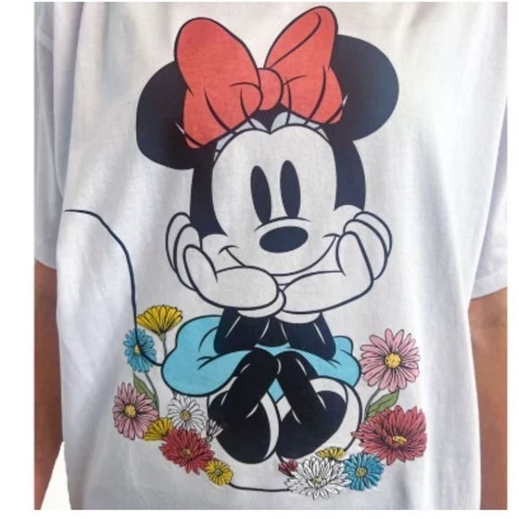 NWT Large Minnie Mouse top with embroidery - Picture 2 of 7